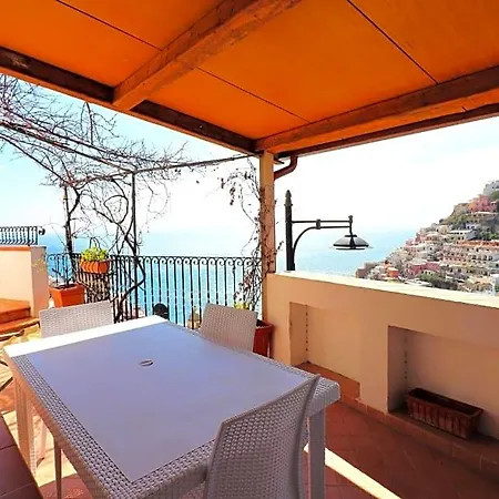 Estate4home - Maison Lirio Hotel 4*