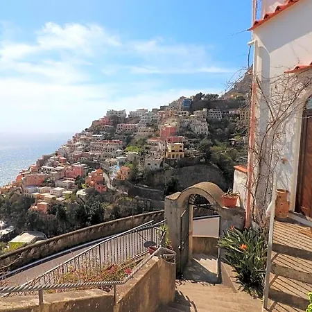 Estate4home - Maison Lirio Hotel 4*